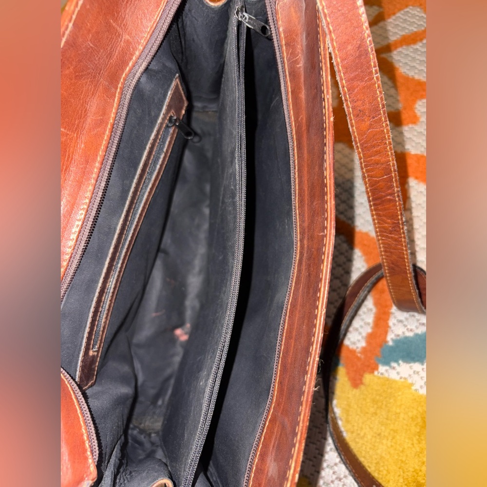 Vintage Handmade Chilean Leather Crossbody Satchel Purse Messenger Bag - Picture 8 of 11